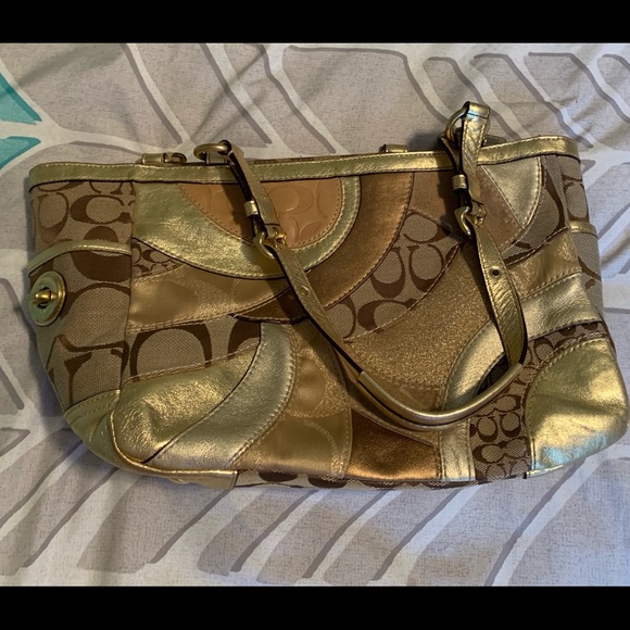 Coach purse - Picture 1 of 4